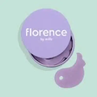 Immagine contenente beauty Patch occhi Florence/Essence